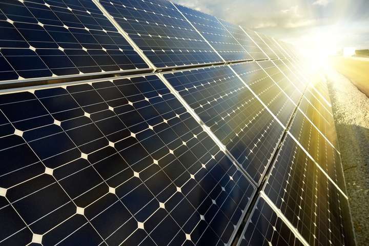Виробники «зеленої» електроенергії цього місяця отримали від держави майже 0,5 млрд грн
