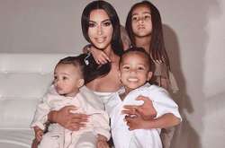 Ким Кардашьян похвасталась впечатляющей игровой комнатой своих детей (видео)