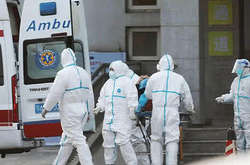 У Китаї понад 1700 лікарів заразилися новим коронавірусом