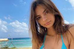  28-летняя Эмили Ратаковски уехала из холодного Нью-Йорка к жаркому побережью 
  