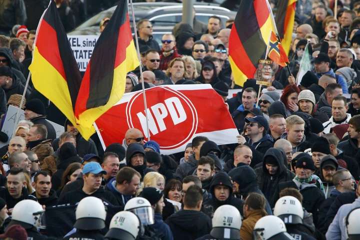 У Німеччині силовики провели операцію проти ультраправого угруповання