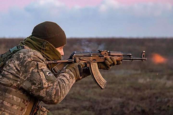 Окупанти випустили 20 мін по українських позиціях під Кримським