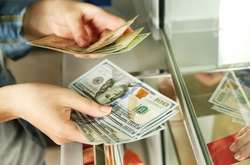 Найбільші обсяги транскордонних переказів здійснено з використанням систем переказу коштів – резидентів США