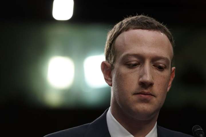 Голова корпорації Facebook Марк Цукерберг - Цукерберг заявив, що Facebook щодня видаляє мільйон фейкових акаунтів