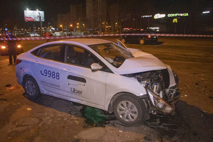 На Троєщині п’яний водій таксі влаштував серйозну ДТП з постраждалими (фото, відео)