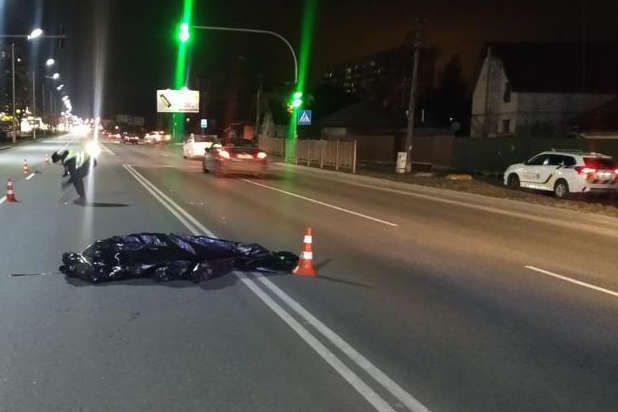 З’явилося відео, як п’яний поліцейський у Броварах збив на «зебрі» пішоходів