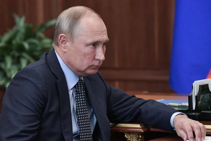 Поправки Путина к Конституции России узаконят государство-мафию