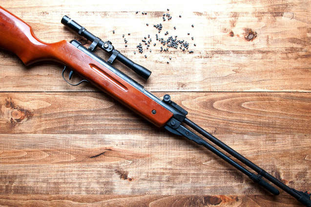НАБУ планує орендувати тир для стрільби з штурмової гвинтівки за 0,5 млн гривень
