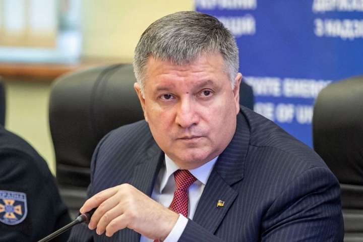 Аваков: перед проведенням виборів на Донбасі треба ухвалити закон про колаборантів