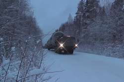 Росія стягує військову техніку до кордонів з Україною 