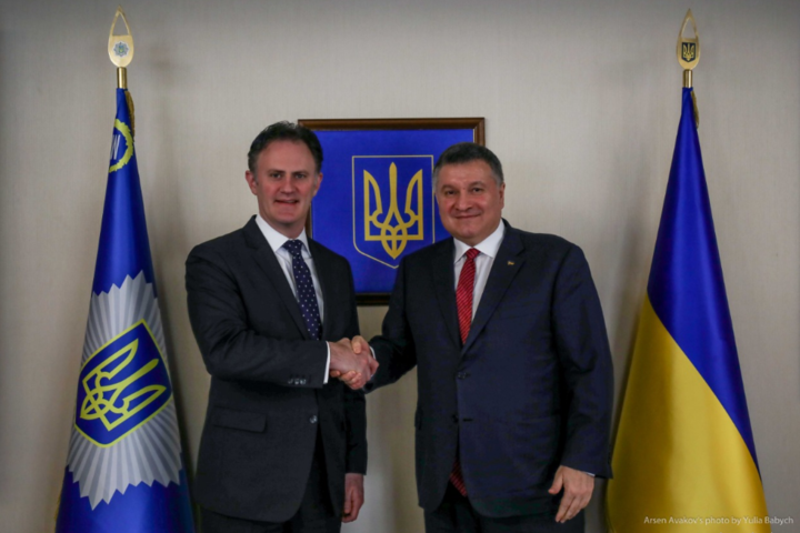 Україна і США обговорили загострення ситуації на Донбасі, – Аваков
