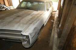 В США в сарае нашли легендарное авто Pontiac Catalina 1966 года выпуска