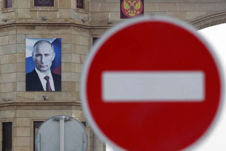 США пообіцяли не знімати санкції з РФ до повернення Україні захопленої території