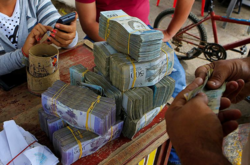 Венесуела переживає гіперінфляцію