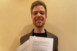  Валентин Лавренюк планирует выпустить короткометражный фильм по рассказу до конца этого года 
  