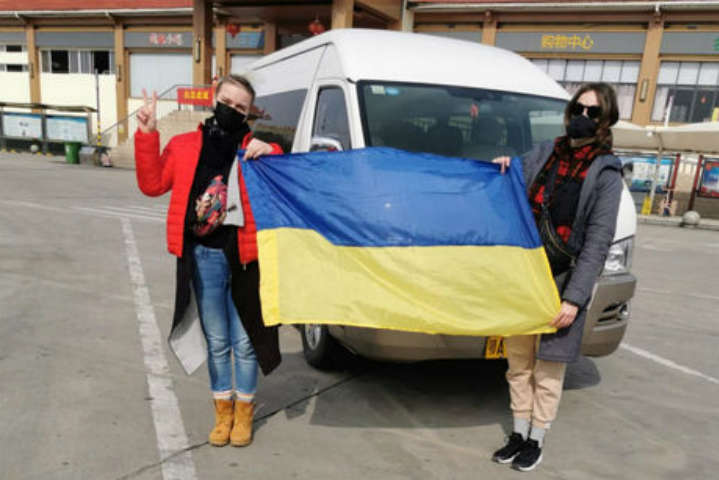 Україна евакуює з китайського Уханя 48 українців і 29 іноземних громадян, - Данілов