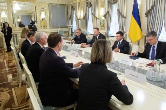 Встреча президента Украины с американскими сенаторами - Зеленский собирается держаться подальше от адвоката Трампа - CNN