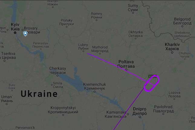 Евакуація з Уханя: літак з українцями різко повернув у бік Києва 