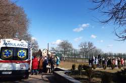 В результаті розпилення газу до лікарні потрапили 23 учні