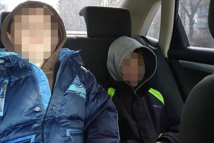 Столична поліція розшукала двох зниклих дітей (фото)