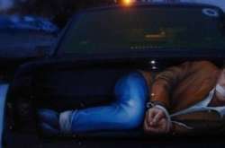 Вивезли чоловіка в ліс і пограбували: столична поліція затримала трьох одеситів 