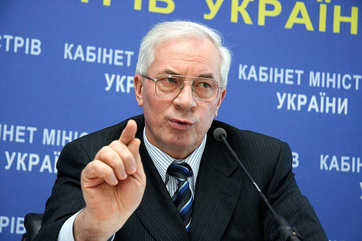 ЄС у березні скасує санкції проти Азарова і Ставицького, – журналіст