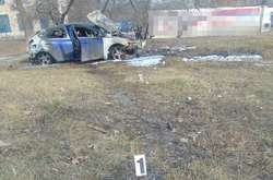 Автомобіль вигорів майже повністю