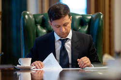 Зеленський прийняв відставку голови Тернопільської ОДА через ситуацію з евакуйованими з Китаю українцями