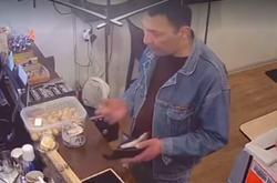  Старі схеми із «заговорюванням зубів» та «підломів» коштів під час отримання здачі 