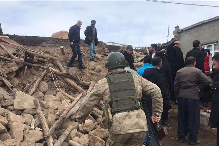 Внаслідок землетрусу в Туреччині загинули восьмеро людей
