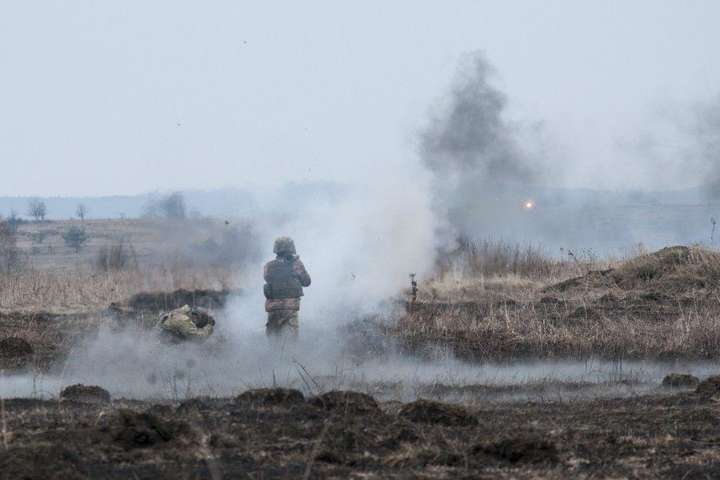 Бойовики на Донбасі продовжують активно гатити із забороненого озброєння