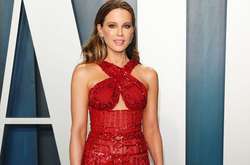 46-летняя Кейт Бекинсейл в крошечном бикини похвасталась идеальной фигурой