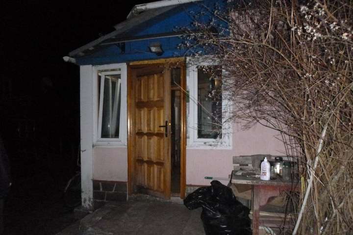 На Київщині чоловік до смерті забив свою співмешканку
