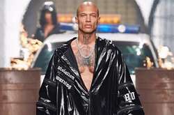 «Самый красивый преступник» Джереми Микс вернулся на подиум: пикантные фото