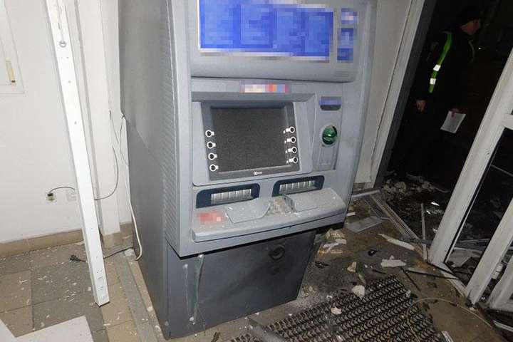 Підрив банкомата в Києві: поліція розшукує злочинців (відео)