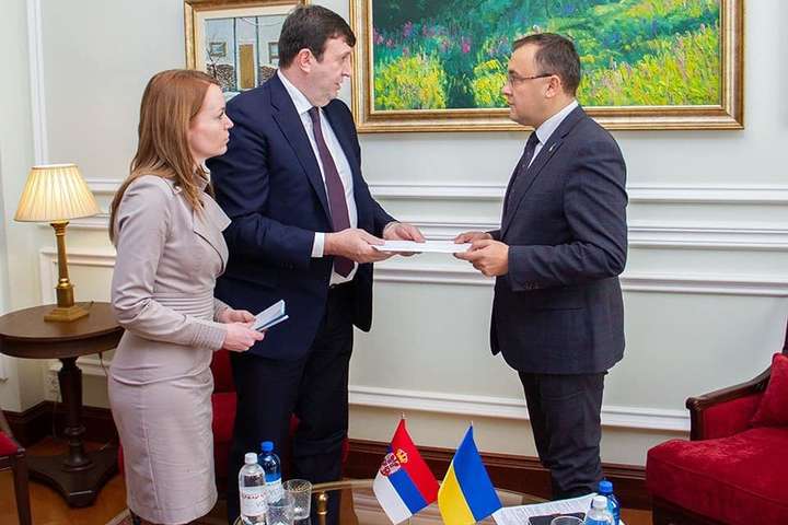 МЗС України викликало «на килим» посла Сербії через «російський Крим»
