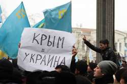 Україна відзначає День кримськотатарського опору російській окупації
