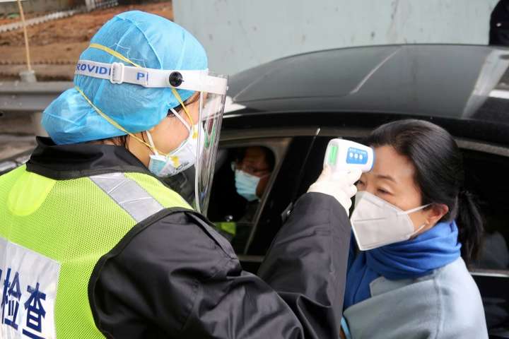 У Китаї кількість жертв коронавірусу перевищила 2700 осіб