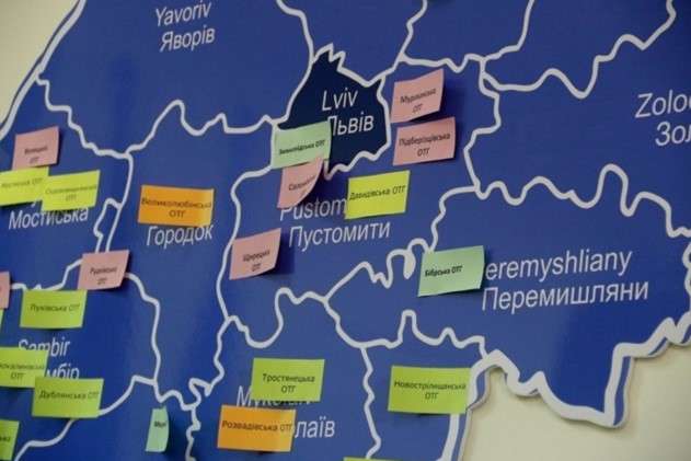 Райони – округи, області – регіони. Як Зеленський перемальовує Україну