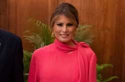 Мелания Трамп пришла на деловой прием в балахоне (фото)