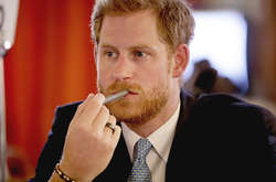 Зовите меня просто Гарри: внук Елизаветы II публично отказался от своего титула