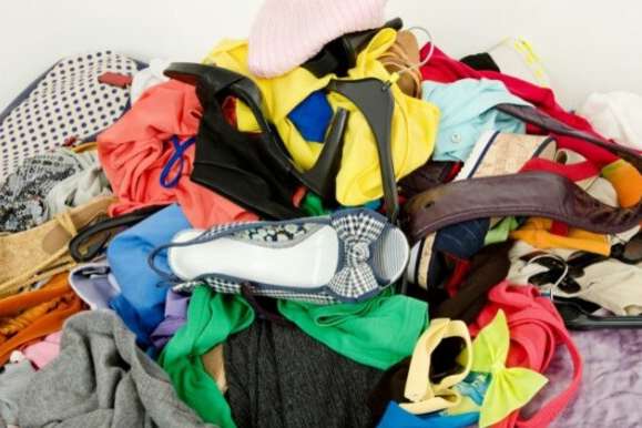 У Києві прийматимуть «безнадійний одяг» на утилізацію