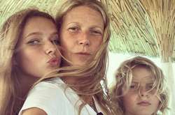 Гвинет Пэлтроу с детьми