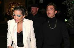  29-летняя британская певица и актриса познакомилась с 23-летним парнем на съемках фильма 
  