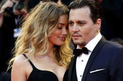 «Я сожгу ее труп»: обнародованы сообщения Джонни Деппа о бывшей жене
