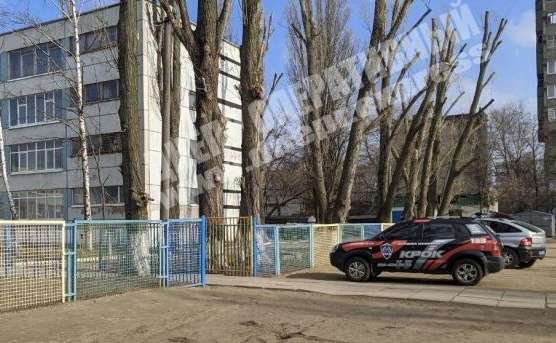 У школі Дніпра розпорошили газ: 15 учнів опинились у лікарні