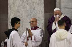 Папа Римский заболел: у него кашель и насморк