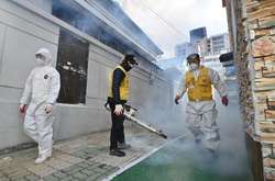 Вчені встановили, що коронавірус може жити на поверхнях кілька годин