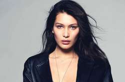 Белла Хадид с женой Саркози снялась в провокационной фотосессии