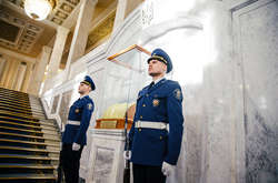 Біля Верховної Ради з’явиться почесна варта Нацгвардії